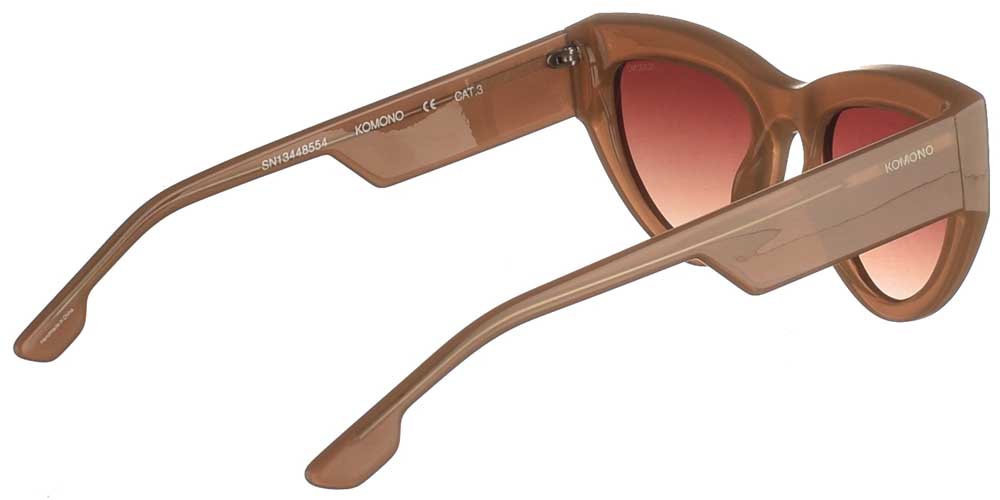 Woman's cat eye acetate sunglasses Kim Sahara in beige and brown gradient lenses by Komono best for medium and large faces.